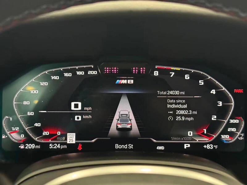 2020 BMW M8