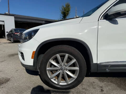 2017 Volkswagen Tiguan 2.0T Wolfsburg Edition