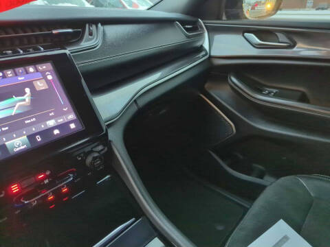 2021 Jeep Grand Cherokee L Laredo