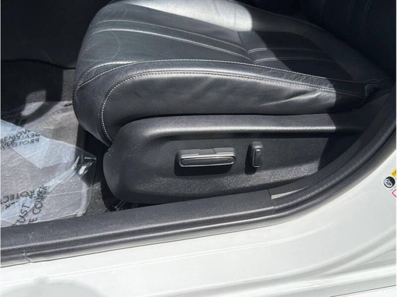 2019 Honda Insight Touring