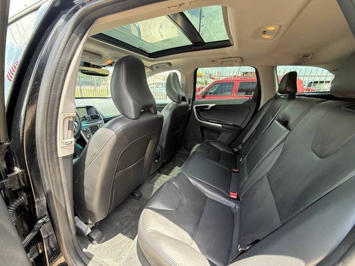 2016 Volvo XC60 T5 Drive-E Premier