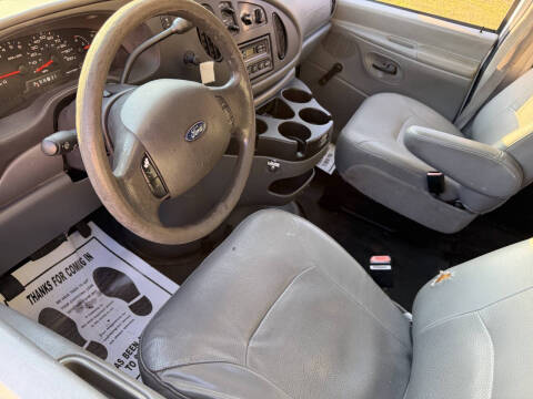 2006 Ford E-Series E-350 SD XLT