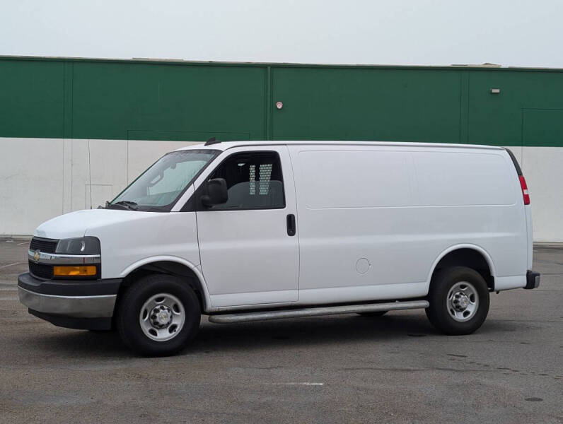 2022 Chevrolet Express 2500