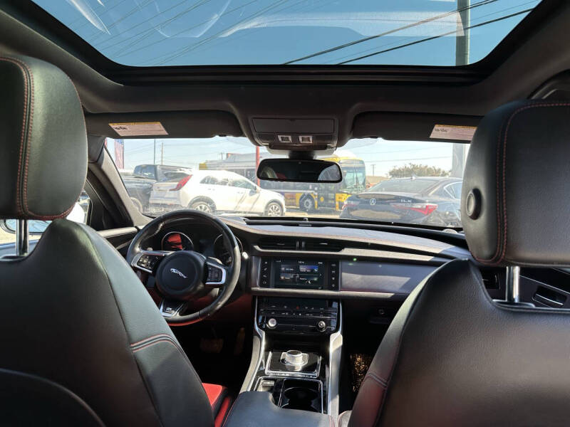 2016 Jaguar XF R-Sport