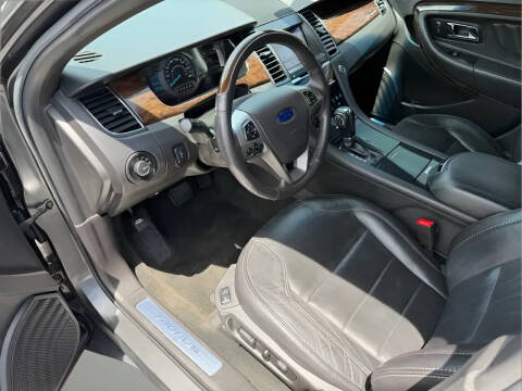 2017 Ford Taurus Limited