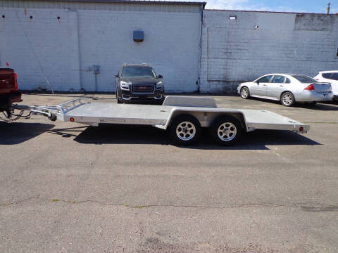 2009 Aluma 8218