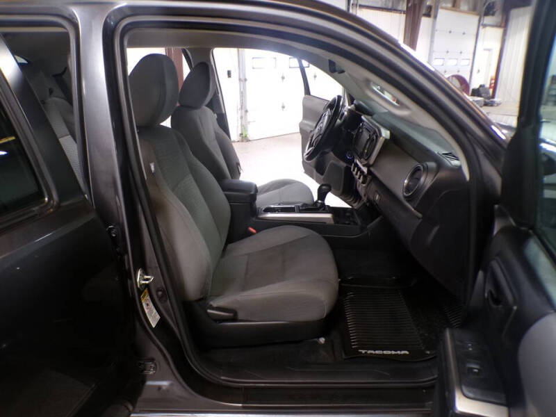 2017 Toyota Tacoma SR5 V6
