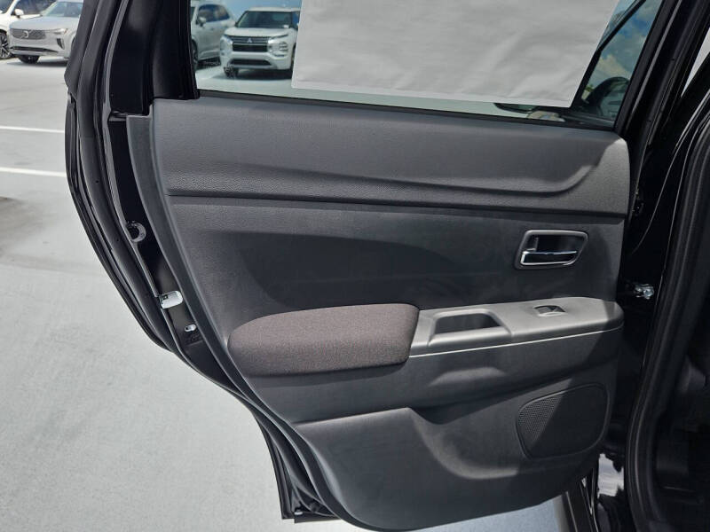 2025 Mitsubishi Outlander Sport ES