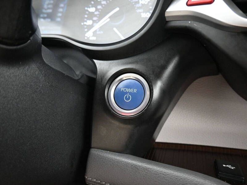 2022 Toyota Sienna LE 8-Passenger