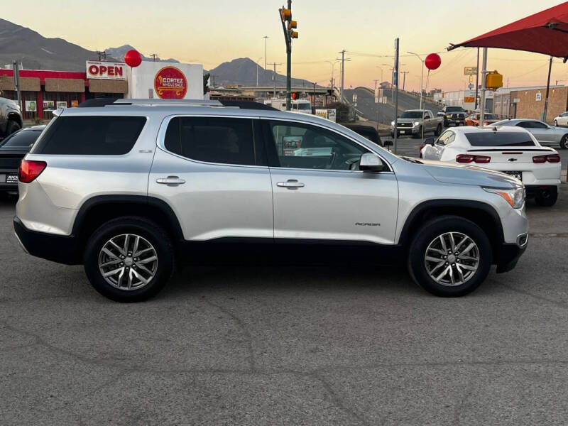 2017 GMC Acadia SLE-2
