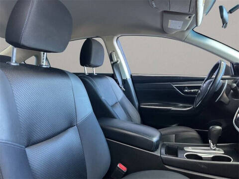 2016 Nissan Altima 2.5 SR