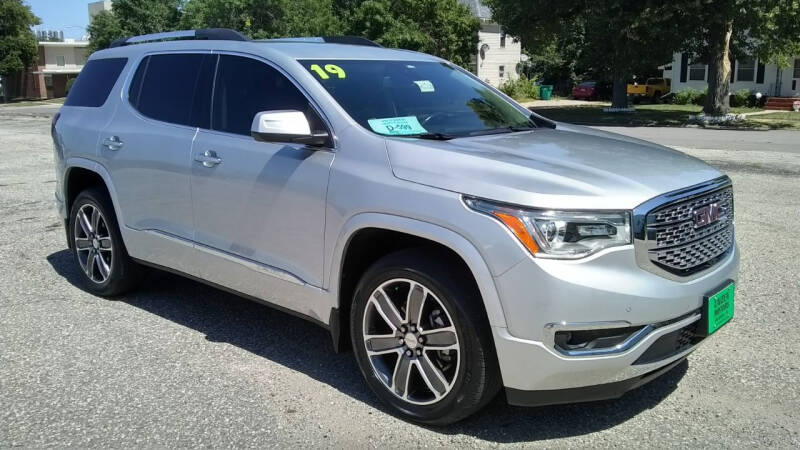 2019 GMC Acadia for sale at Unzen Motors in Milbank SD