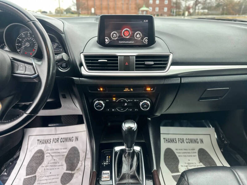 2018 Mazda MAZDA3 Touring