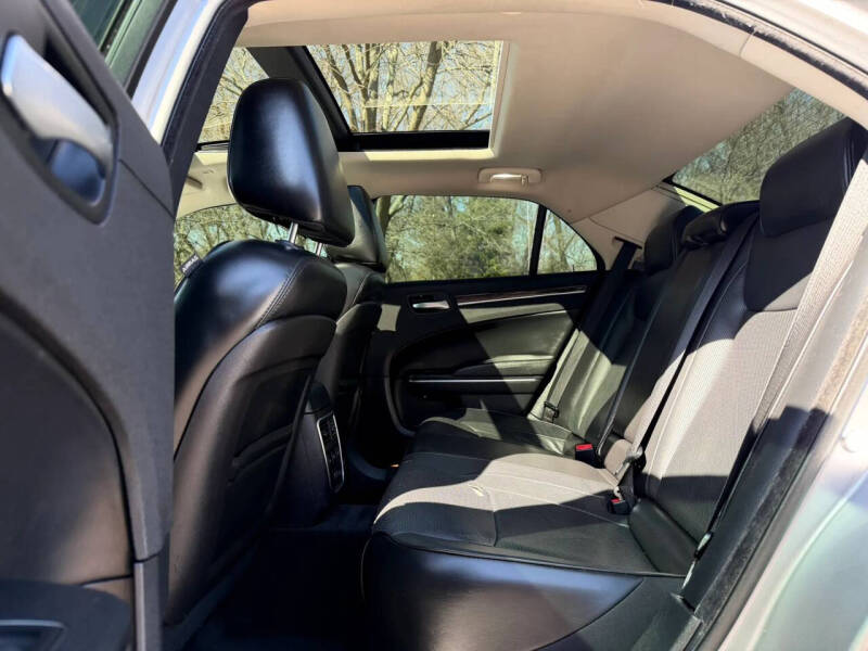 2017 Chrysler 300 C