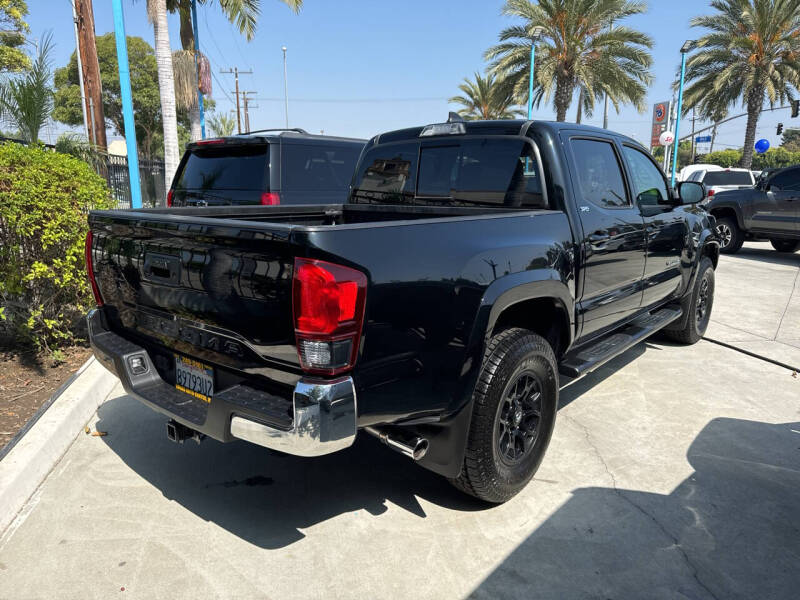 2019 Toyota Tacoma SR5 photo 4