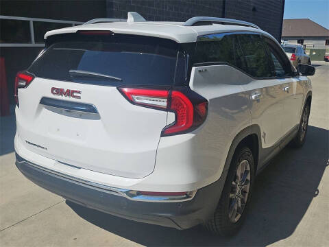 2023 GMC Terrain SLT