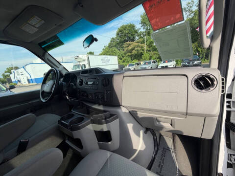 2010 Ford E-Series E-350 SD XL