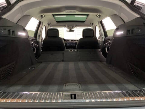 2023 Audi e-tron quattro Premium Plus