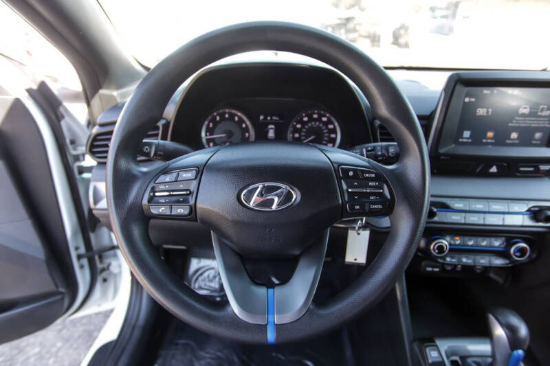 2019 Hyundai Veloster