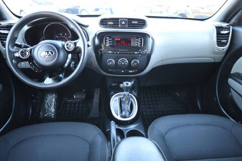 2015 Kia Soul +