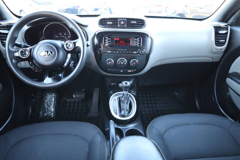 2015 Kia Soul +