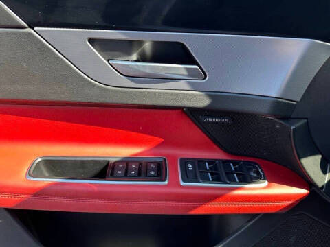 2016 Jaguar XF R-Sport