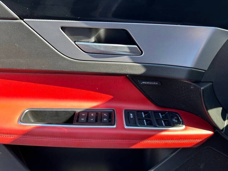 2016 Jaguar XF R-Sport