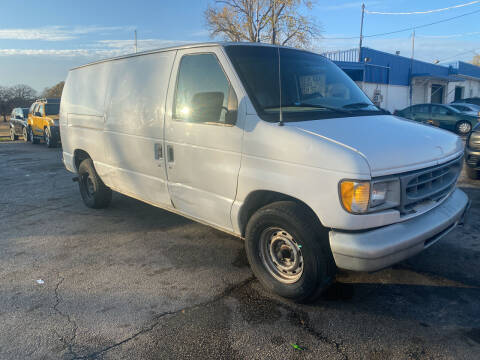 2000 Ford E-150 for sale at Dave-O Motor Co. in Haltom City TX
