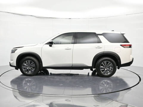 2025 Nissan Pathfinder S