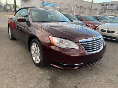 2013 Chrysler 200 Touring