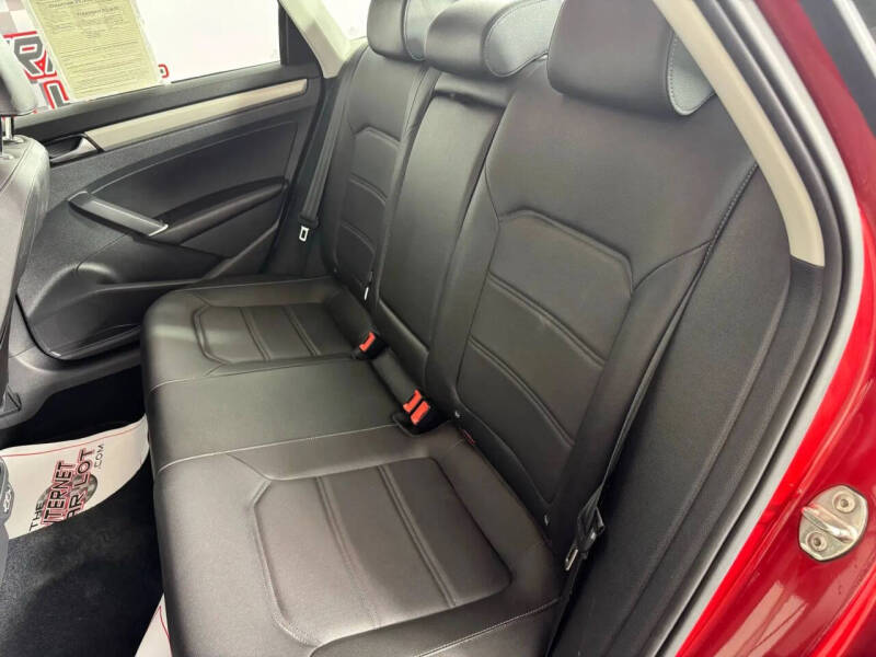 2022 Volkswagen Passat SE