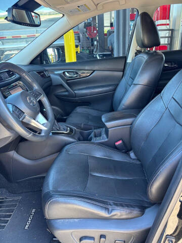 2017 Nissan Rogue SL