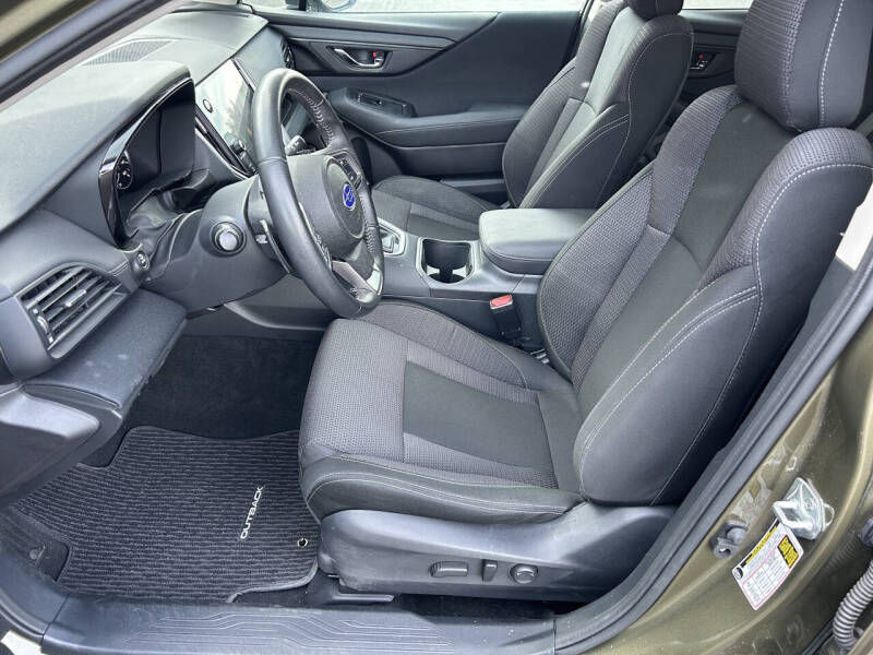 2023 Subaru Outback Premium