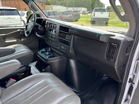 2022 Chevrolet Express 2500