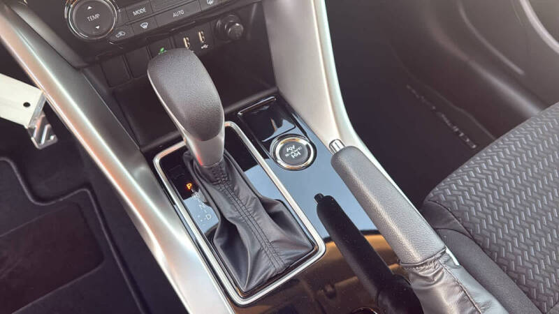 2026 Mitsubishi Eclipse Cross ES