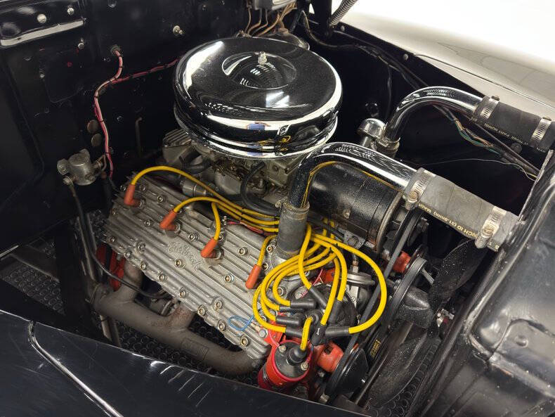 1948 Ford Super Deluxe