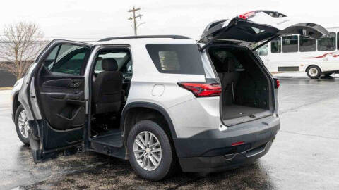 2022 Chevrolet Traverse LT Cloth