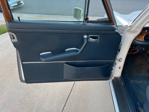 1972 Mercedes-Benz 280-Class