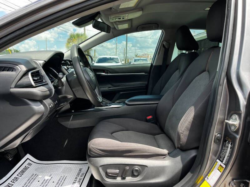 2019 Toyota Camry LE