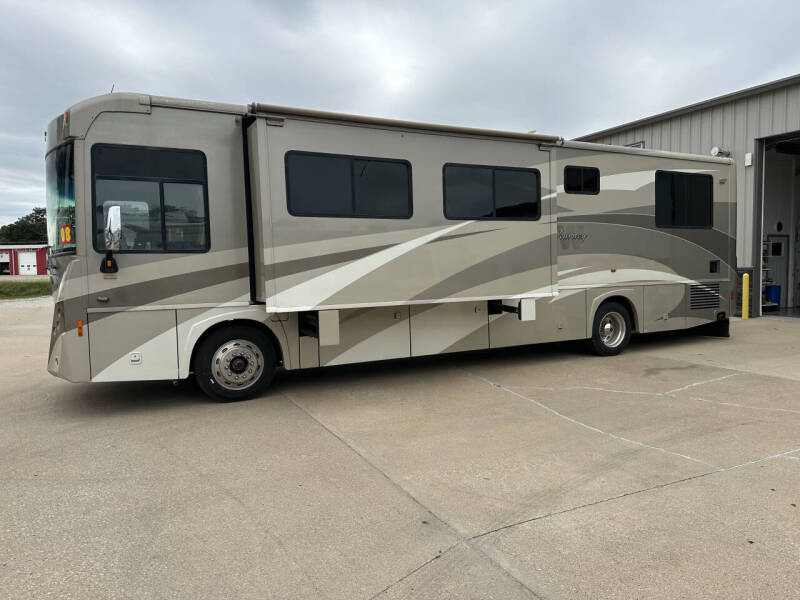 2008 Winnebago Journey