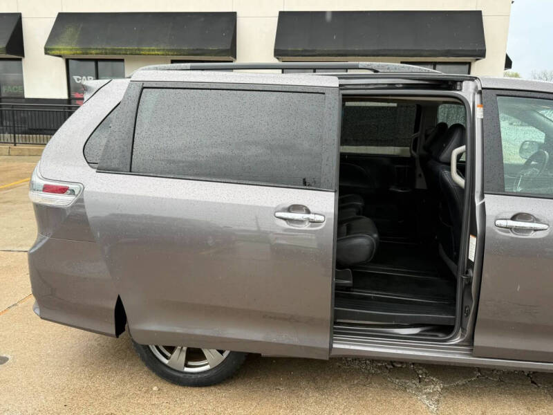 2017 Toyota Sienna