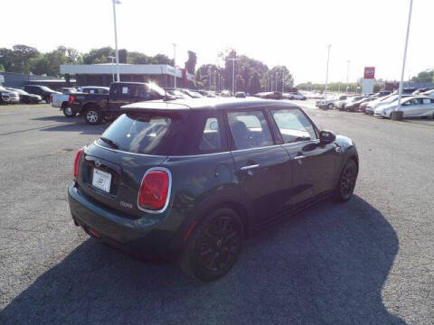 2017 MINI Hardtop 4 Door Cooper