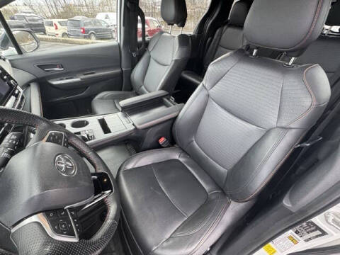 2022 Toyota Sienna XSE 7-Passenger
