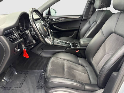 2020 Porsche Macan