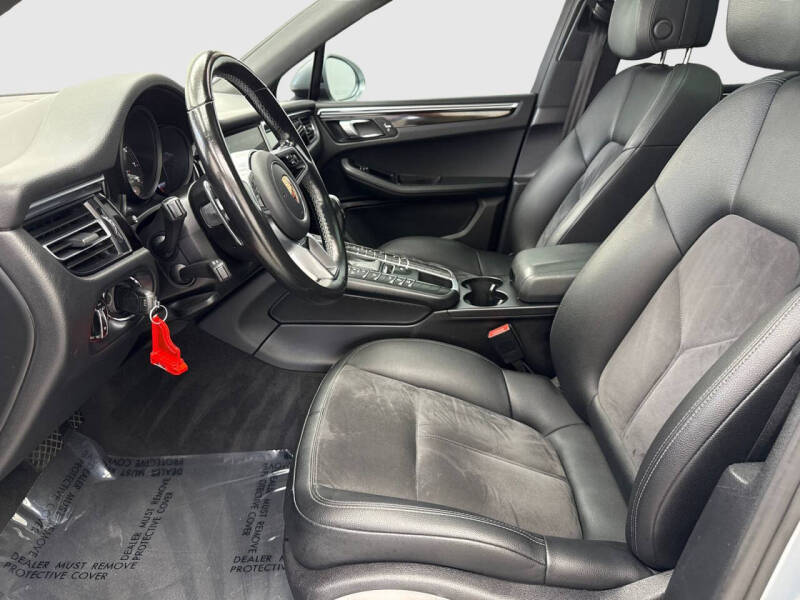 2020 Porsche Macan