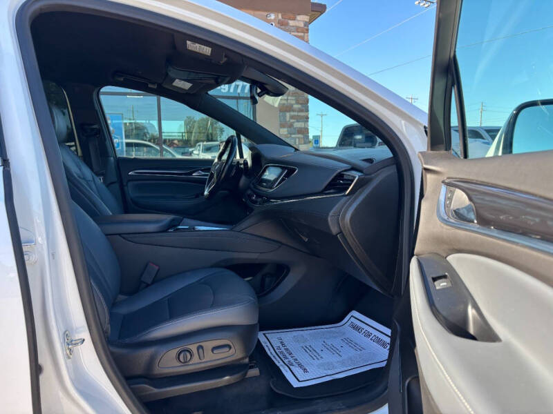 2022 Buick Enclave Essence