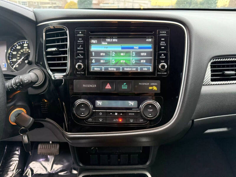 2017 Mitsubishi Outlander ES