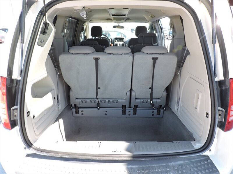 2010 Chrysler Town and Country Touring