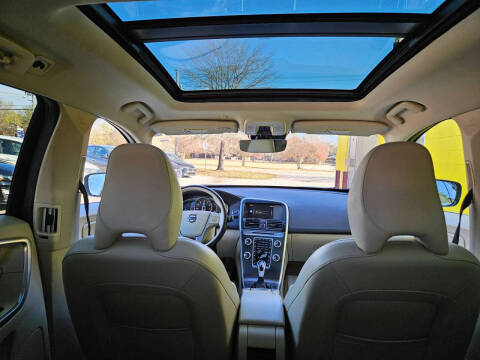 2016 Volvo XC60 T5 Drive-E Premier