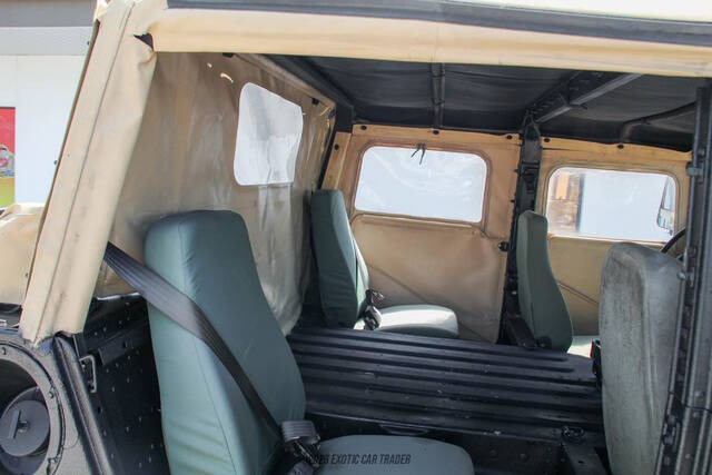2014 AM General Hummer